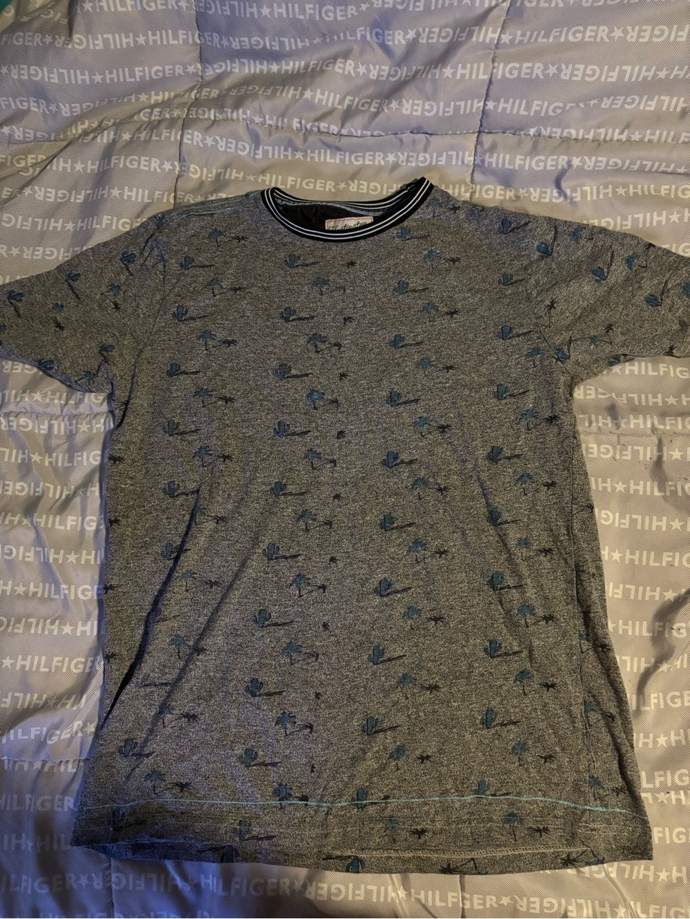 Tommy Hilfiger Gray Short-Sleeve Tee with Blue Palm Print